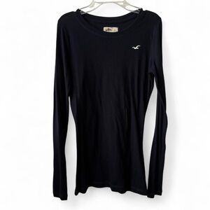 Hollister Women's Classic Navy Long Sleeve Tee
